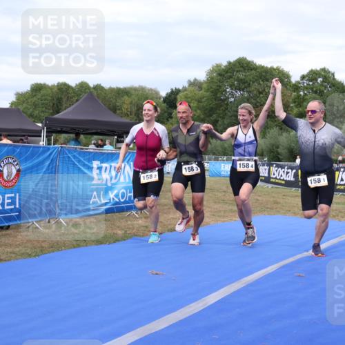 31.08.2025 - Elbe Triathlon Hamburg Strokosch-Dieckow http://msf.ph/oto/8658759 31.08.2025 16:48:48 Ziel  meine-sportfotos.de