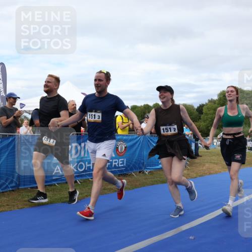 31.08.2025 - Elbe Triathlon Hamburg Strokosch-Dieckow http://msf.ph/oto/8658789 31.08.2025 16:58:37 Ziel  meine-sportfotos.de