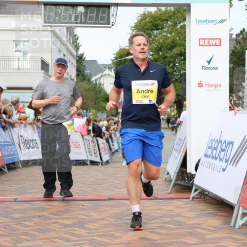 31.08.2025 - 21. Blankeneser Heldenlauf Strokosch-Dieckow http://msf.ph/oto/8658831 31.08.2025 10:25:42 Ziel 2410, 2742, 2366, 2235, 2726 meine-sportfotos.de