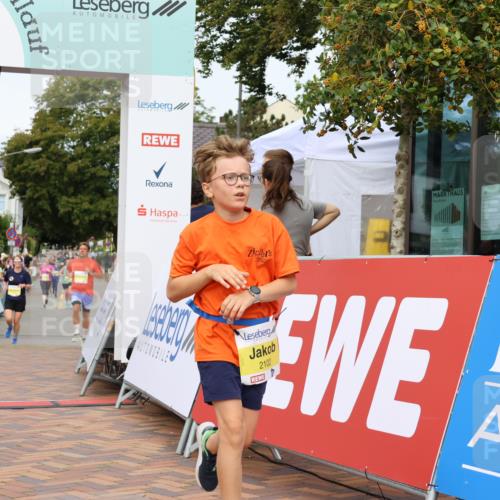 31.08.2025 - 21. Blankeneser Heldenlauf Strokosch-Dieckow http://msf.ph/oto/8659333 31.08.2025 10:30:41 Ziel 2560, 2106, 2179, 2599, 2279, 2102 meine-sportfotos.de