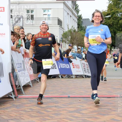 31.08.2025 - 21. Blankeneser Heldenlauf Strokosch-Dieckow http://msf.ph/oto/8659351 31.08.2025 10:30:37 Ziel 2560, 2106, 2599, 2102 meine-sportfotos.de