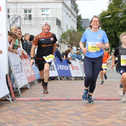 31.08.2025 - 21. Blankeneser Heldenlauf Strokosch-Dieckow http://msf.ph/oto/8659356 31.08.2025 10:30:37 Ziel 2560, 2106, 2599, 2102 meine-sportfotos.de