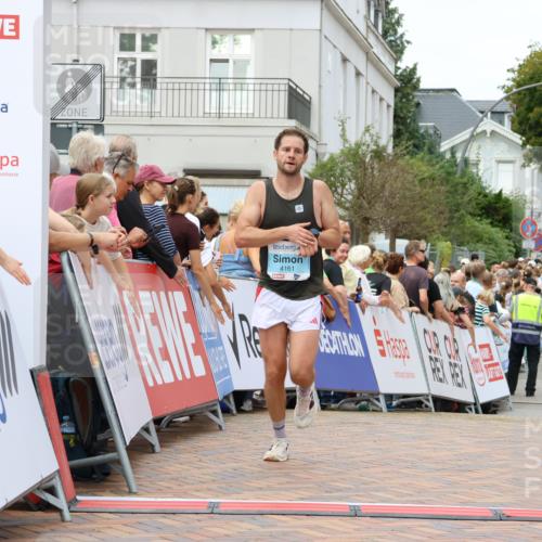 31.08.2025 - 21. Blankeneser Heldenlauf Strokosch-Dieckow http://msf.ph/oto/8659377 31.08.2025 11:49:51 Ziel 4161 meine-sportfotos.de