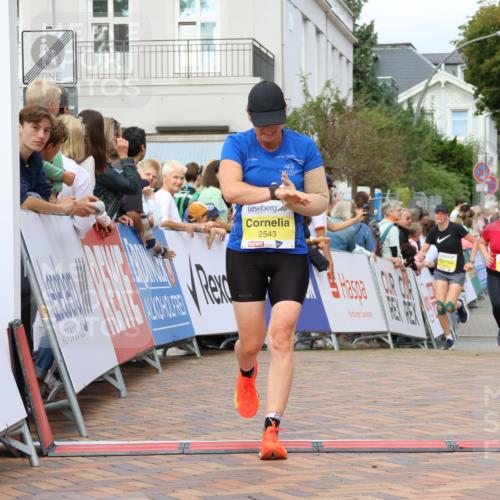 31.08.2025 - 21. Blankeneser Heldenlauf Strokosch-Dieckow http://msf.ph/oto/8659411 31.08.2025 10:30:11 Ziel 2210, 2445, 2444, 2169, 2226, 2543 meine-sportfotos.de