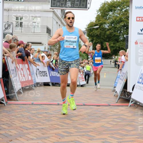 31.08.2025 - 21. Blankeneser Heldenlauf Strokosch-Dieckow http://msf.ph/oto/8659418 31.08.2025 11:49:18 Ziel 5611, 4045 meine-sportfotos.de