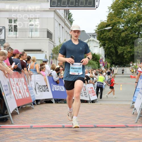 31.08.2025 - 21. Blankeneser Heldenlauf Strokosch-Dieckow http://msf.ph/oto/8659522 31.08.2025 11:48:14 Ziel 4038 meine-sportfotos.de