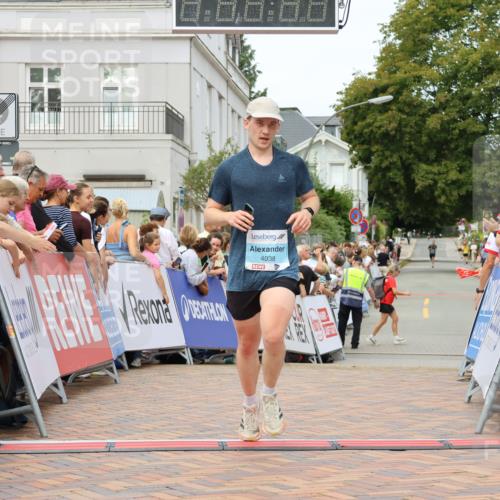 31.08.2025 - 21. Blankeneser Heldenlauf Strokosch-Dieckow http://msf.ph/oto/8659524 31.08.2025 11:48:14 Ziel 4038 meine-sportfotos.de