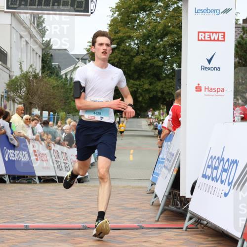 31.08.2025 - 21. Blankeneser Heldenlauf Strokosch-Dieckow http://msf.ph/oto/8659567 31.08.2025 11:47:07 Ziel 4428 meine-sportfotos.de