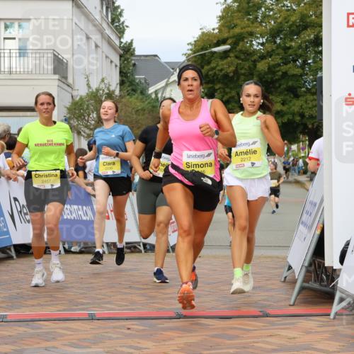 31.08.2025 - 21. Blankeneser Heldenlauf Strokosch-Dieckow http://msf.ph/oto/8659650 31.08.2025 10:29:02 Ziel 2719, 2246, 2035, 2457, 2212, 2143, 2230, 2381 meine-sportfotos.de