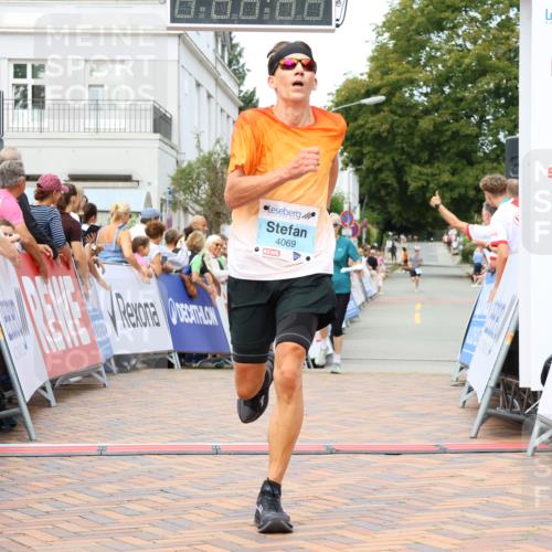 31.08.2025 - 21. Blankeneser Heldenlauf Strokosch-Dieckow http://msf.ph/oto/8659657 31.08.2025 11:46:37 Ziel 4069 meine-sportfotos.de