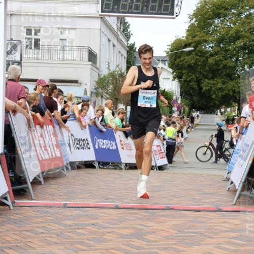 31.08.2025 - 21. Blankeneser Heldenlauf Strokosch-Dieckow http://msf.ph/oto/8659804 31.08.2025 11:42:53 Ziel 4350 meine-sportfotos.de