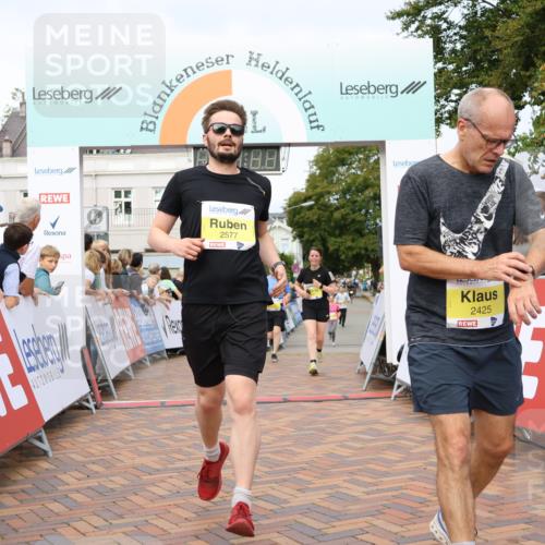 31.08.2025 - 21. Blankeneser Heldenlauf Strokosch-Dieckow http://msf.ph/oto/8659957 31.08.2025 10:27:52 Ziel 2577, 2775, 2425, 2345, 2344, 2402, 2197 meine-sportfotos.de