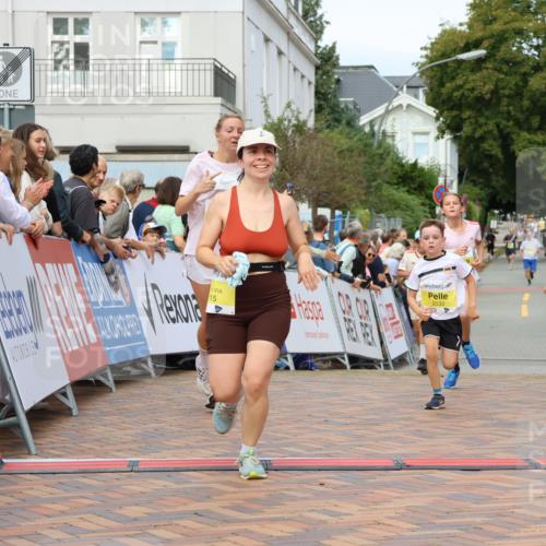 31.08.2025 - 21. Blankeneser Heldenlauf Strokosch-Dieckow http://msf.ph/oto/8660018 31.08.2025 10:27:25 Ziel 2715, 2204, 2463, 2559, 2725, 2533 meine-sportfotos.de