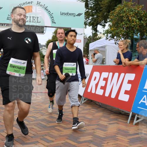 31.08.2025 - 21. Blankeneser Heldenlauf Strokosch-Dieckow http://msf.ph/oto/8660045 31.08.2025 11:36:04 Ziel 3607, 3722, 3072 meine-sportfotos.de