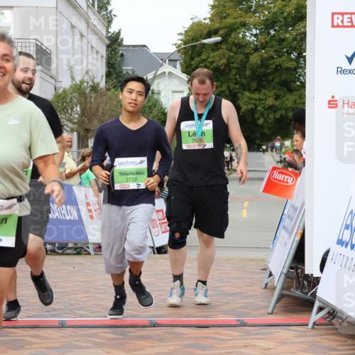 31.08.2025 - 21. Blankeneser Heldenlauf Strokosch-Dieckow http://msf.ph/oto/8660052 31.08.2025 11:36:02 Ziel 3607, 3722, 3072 meine-sportfotos.de