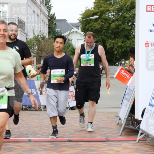 31.08.2025 - 21. Blankeneser Heldenlauf Strokosch-Dieckow http://msf.ph/oto/8660056 31.08.2025 11:36:02 Ziel 3607, 3722, 3072 meine-sportfotos.de