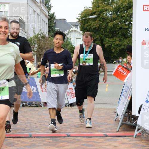 31.08.2025 - 21. Blankeneser Heldenlauf Strokosch-Dieckow http://msf.ph/oto/8660058 31.08.2025 11:36:02 Ziel 3607, 3722, 3072 meine-sportfotos.de