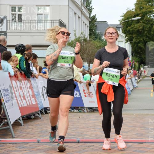 31.08.2025 - 21. Blankeneser Heldenlauf Strokosch-Dieckow http://msf.ph/oto/8660192 31.08.2025 11:33:58 Ziel 3384, 3382 meine-sportfotos.de