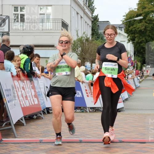 31.08.2025 - 21. Blankeneser Heldenlauf Strokosch-Dieckow http://msf.ph/oto/8660201 31.08.2025 11:33:57 Ziel 3384, 3382 meine-sportfotos.de