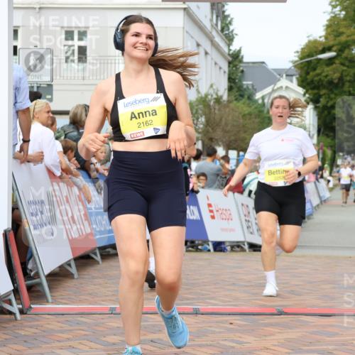 31.08.2025 - 21. Blankeneser Heldenlauf Strokosch-Dieckow http://msf.ph/oto/8660217 31.08.2025 10:26:19 Ziel 2162, 2046, 2252, 2564, 2467 meine-sportfotos.de