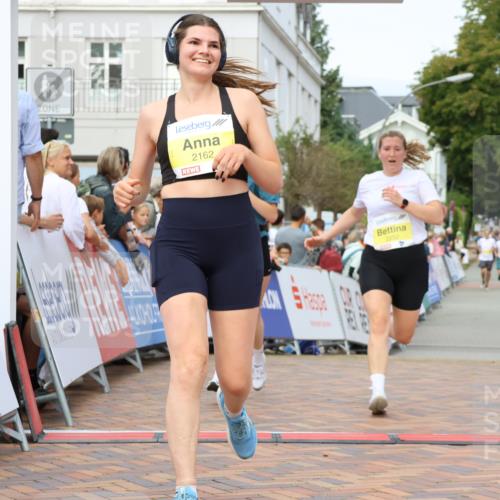 31.08.2025 - 21. Blankeneser Heldenlauf Strokosch-Dieckow http://msf.ph/oto/8660219 31.08.2025 10:26:19 Ziel 2162, 2046, 2252, 2564, 2467 meine-sportfotos.de
