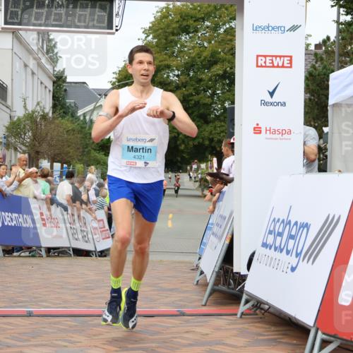 31.08.2025 - 21. Blankeneser Heldenlauf Strokosch-Dieckow http://msf.ph/oto/8660308 31.08.2025 11:32:53 Ziel 4321 meine-sportfotos.de