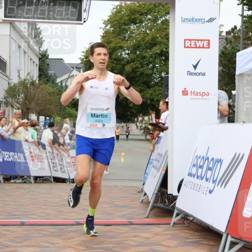 31.08.2025 - 21. Blankeneser Heldenlauf Strokosch-Dieckow http://msf.ph/oto/8660310 31.08.2025 11:32:53 Ziel 4321 meine-sportfotos.de