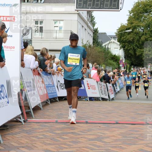 31.08.2025 - 21. Blankeneser Heldenlauf Strokosch-Dieckow http://msf.ph/oto/8660337 31.08.2025 10:25:49 Ziel 2366, 2235, 2472 meine-sportfotos.de