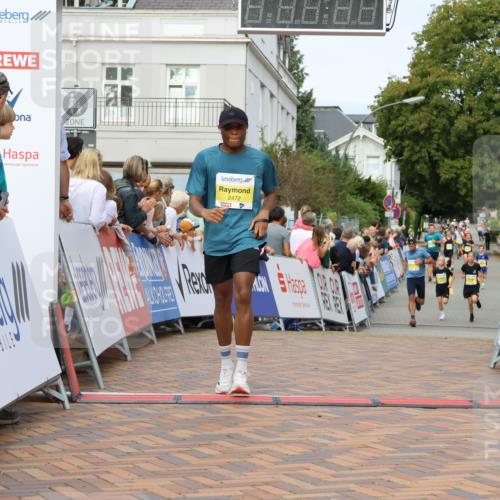 31.08.2025 - 21. Blankeneser Heldenlauf Strokosch-Dieckow http://msf.ph/oto/8660341 31.08.2025 10:25:48 Ziel 2366, 2235, 2472 meine-sportfotos.de
