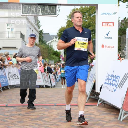 31.08.2025 - 21. Blankeneser Heldenlauf Strokosch-Dieckow http://msf.ph/oto/8660347 31.08.2025 10:25:42 Ziel 2410, 2742, 2366, 2235, 2726 meine-sportfotos.de