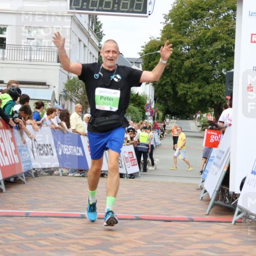 31.08.2025 - 21. Blankeneser Heldenlauf Strokosch-Dieckow http://msf.ph/oto/8660410 31.08.2025 11:30:32 Ziel 3076, 3103, 3424 meine-sportfotos.de