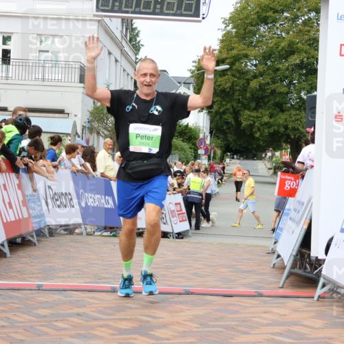 31.08.2025 - 21. Blankeneser Heldenlauf Strokosch-Dieckow http://msf.ph/oto/8660412 31.08.2025 11:30:32 Ziel 3076, 3103, 3424 meine-sportfotos.de