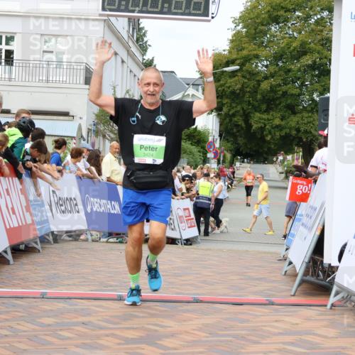 31.08.2025 - 21. Blankeneser Heldenlauf Strokosch-Dieckow http://msf.ph/oto/8660414 31.08.2025 11:30:32 Ziel 3076, 3103, 3424 meine-sportfotos.de