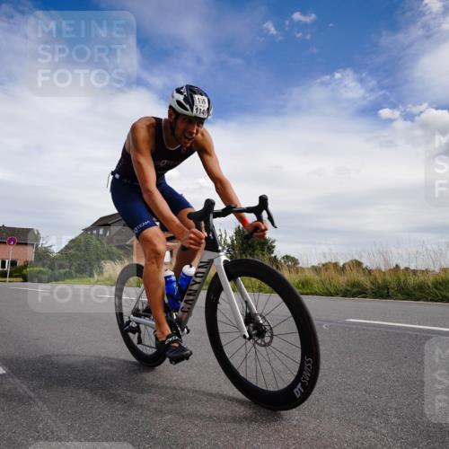 31.08.2025 - Elbe Triathlon Hamburg Michael Burmester http://msf.ph/oto/8660422 31.08.2025 15:05:44 Radfahren  meine-sportfotos.de