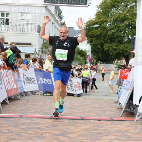31.08.2025 - 21. Blankeneser Heldenlauf Strokosch-Dieckow http://msf.ph/oto/8660424 31.08.2025 11:30:32 Ziel 3076, 3103, 3424 meine-sportfotos.de