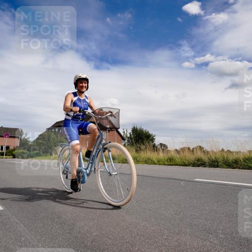 31.08.2025 - Elbe Triathlon Hamburg Michael Burmester http://msf.ph/oto/8660426 31.08.2025 15:06:36 Radfahren  meine-sportfotos.de