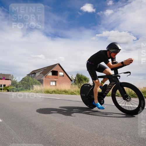 31.08.2025 - Elbe Triathlon Hamburg Michael Burmester http://msf.ph/oto/8660427 31.08.2025 15:07:24 Radfahren  meine-sportfotos.de