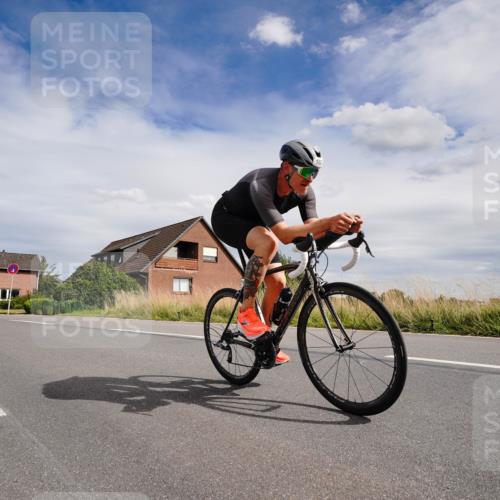 31.08.2025 - Elbe Triathlon Hamburg Michael Burmester http://msf.ph/oto/8660429 31.08.2025 15:07:40 Radfahren  meine-sportfotos.de