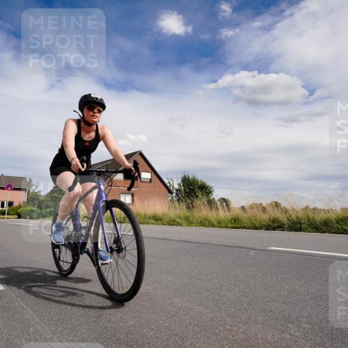 31.08.2025 - Elbe Triathlon Hamburg Michael Burmester http://msf.ph/oto/8660430 31.08.2025 15:07:57 Radfahren  meine-sportfotos.de