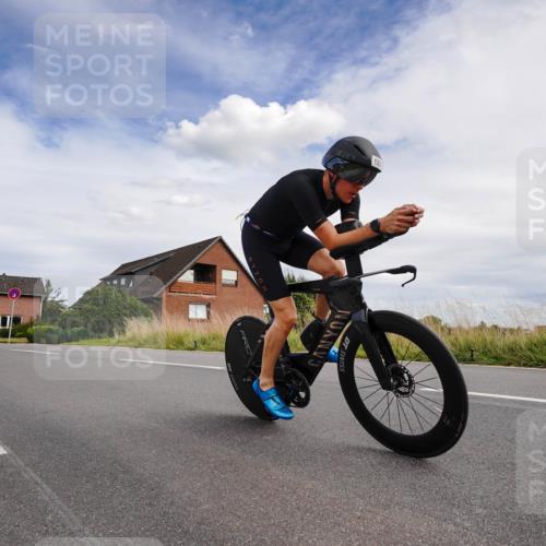 31.08.2025 - Elbe Triathlon Hamburg Michael Burmester http://msf.ph/oto/8660437 31.08.2025 15:11:02 Radfahren  meine-sportfotos.de