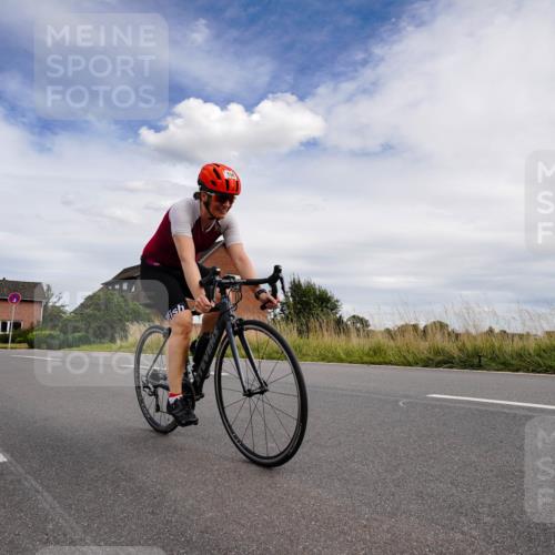 31.08.2025 - Elbe Triathlon Hamburg Michael Burmester http://msf.ph/oto/8660439 31.08.2025 15:11:38 Radfahren  meine-sportfotos.de