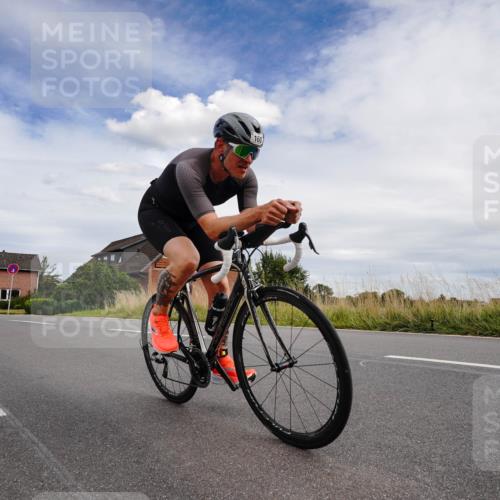 31.08.2025 - Elbe Triathlon Hamburg Michael Burmester http://msf.ph/oto/8660440 31.08.2025 15:11:57 Radfahren  meine-sportfotos.de