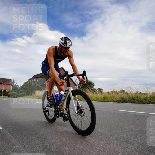 31.08.2025 - Elbe Triathlon Hamburg Michael Burmester http://msf.ph/oto/8660444 31.08.2025 15:13:55 Radfahren  meine-sportfotos.de