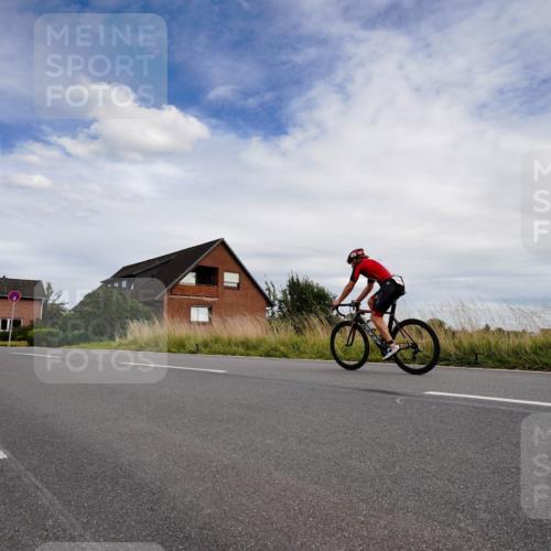 31.08.2025 - Elbe Triathlon Hamburg Michael Burmester http://msf.ph/oto/8660447 31.08.2025 15:14:32 Radfahren  meine-sportfotos.de