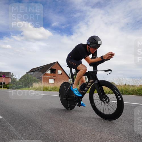 31.08.2025 - Elbe Triathlon Hamburg Michael Burmester http://msf.ph/oto/8660448 31.08.2025 15:14:42 Radfahren  meine-sportfotos.de
