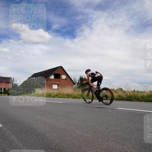 31.08.2025 - Elbe Triathlon Hamburg Michael Burmester http://msf.ph/oto/8660451 31.08.2025 15:15:01 Radfahren  meine-sportfotos.de