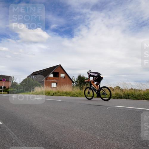 31.08.2025 - Elbe Triathlon Hamburg Michael Burmester http://msf.ph/oto/8660453 31.08.2025 15:15:06 Radfahren  meine-sportfotos.de