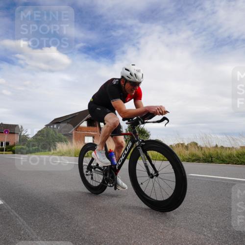 31.08.2025 - Elbe Triathlon Hamburg Michael Burmester http://msf.ph/oto/8660454 31.08.2025 15:15:38 Radfahren  meine-sportfotos.de