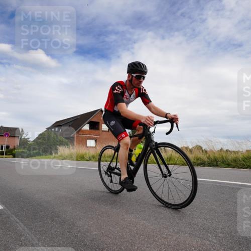31.08.2025 - Elbe Triathlon Hamburg Michael Burmester http://msf.ph/oto/8660457 31.08.2025 15:16:18 Radfahren  meine-sportfotos.de
