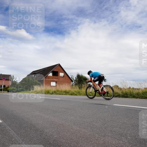 31.08.2025 - Elbe Triathlon Hamburg Michael Burmester http://msf.ph/oto/8660458 31.08.2025 15:16:20 Radfahren  meine-sportfotos.de